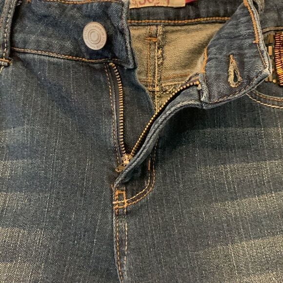 So denim jeans with beaded front pocket Size 13 Inseam 29” - Picture 4 of 8